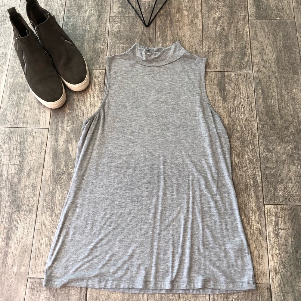 Kensie grey sleeveless top